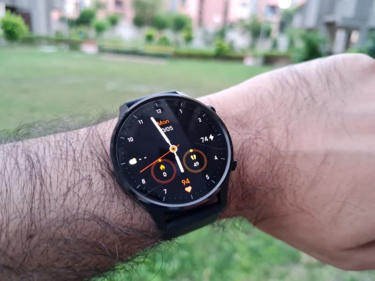 Mi Watch Revolve display