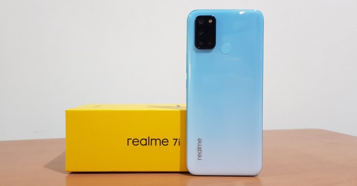Realme 7i Review design