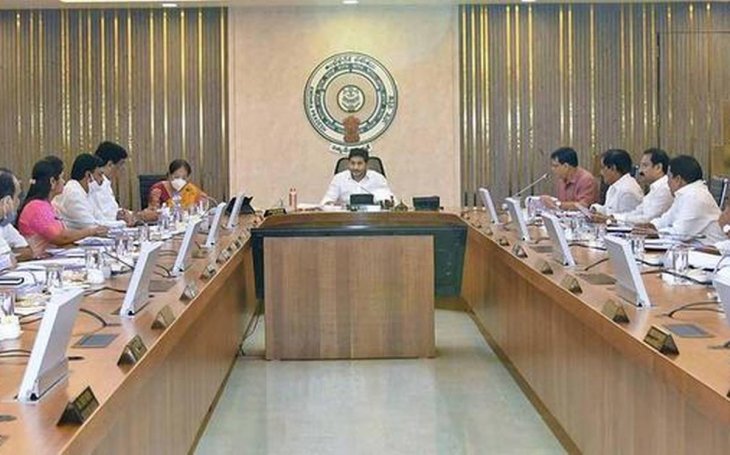 YS Jagan Mohan Reddy chairing the Cabinet meeting