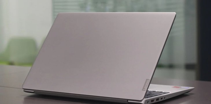Lenovo Ideapad 330s Review: Decent Performance, Awful Battery Life