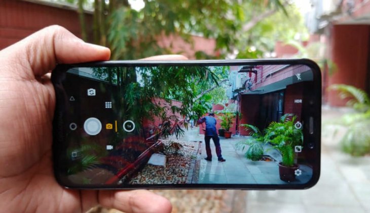 Motorola Moto One Power Review 3