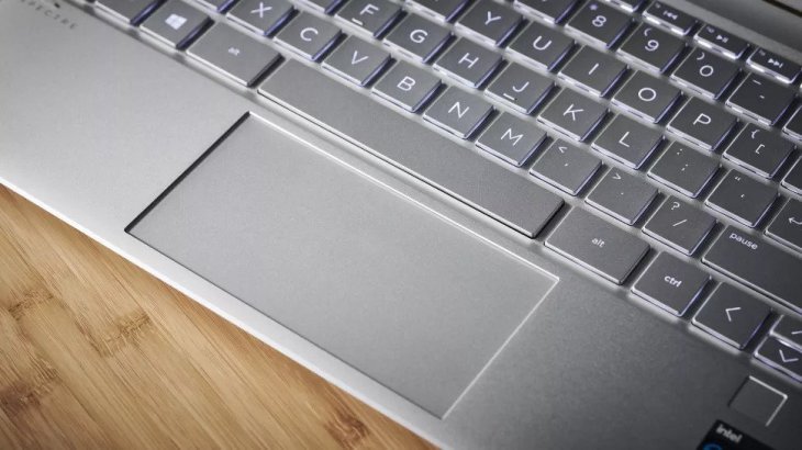 HP Spectre x360 (2021) touchpad