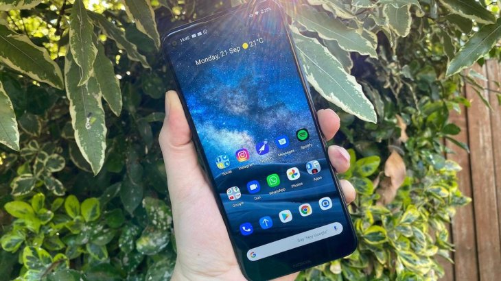 Nokia 8 3 5g Review display