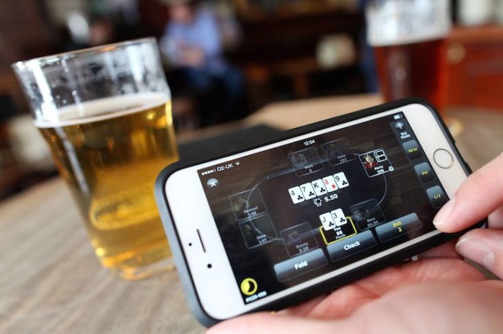 Mobile Phone Gambling Gaming Betting Internet Poke