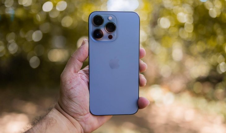 iPhone 13