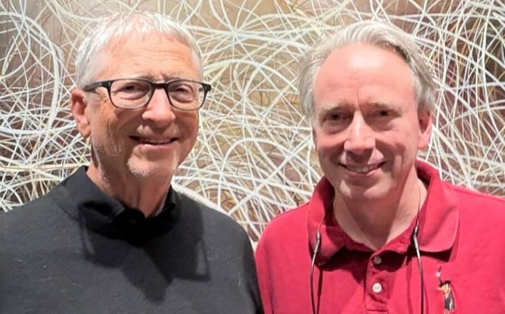 Bill Gates Meets Linus Torvalds